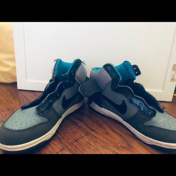 Nike girls :Size 3 youth - Picture 3 of 3